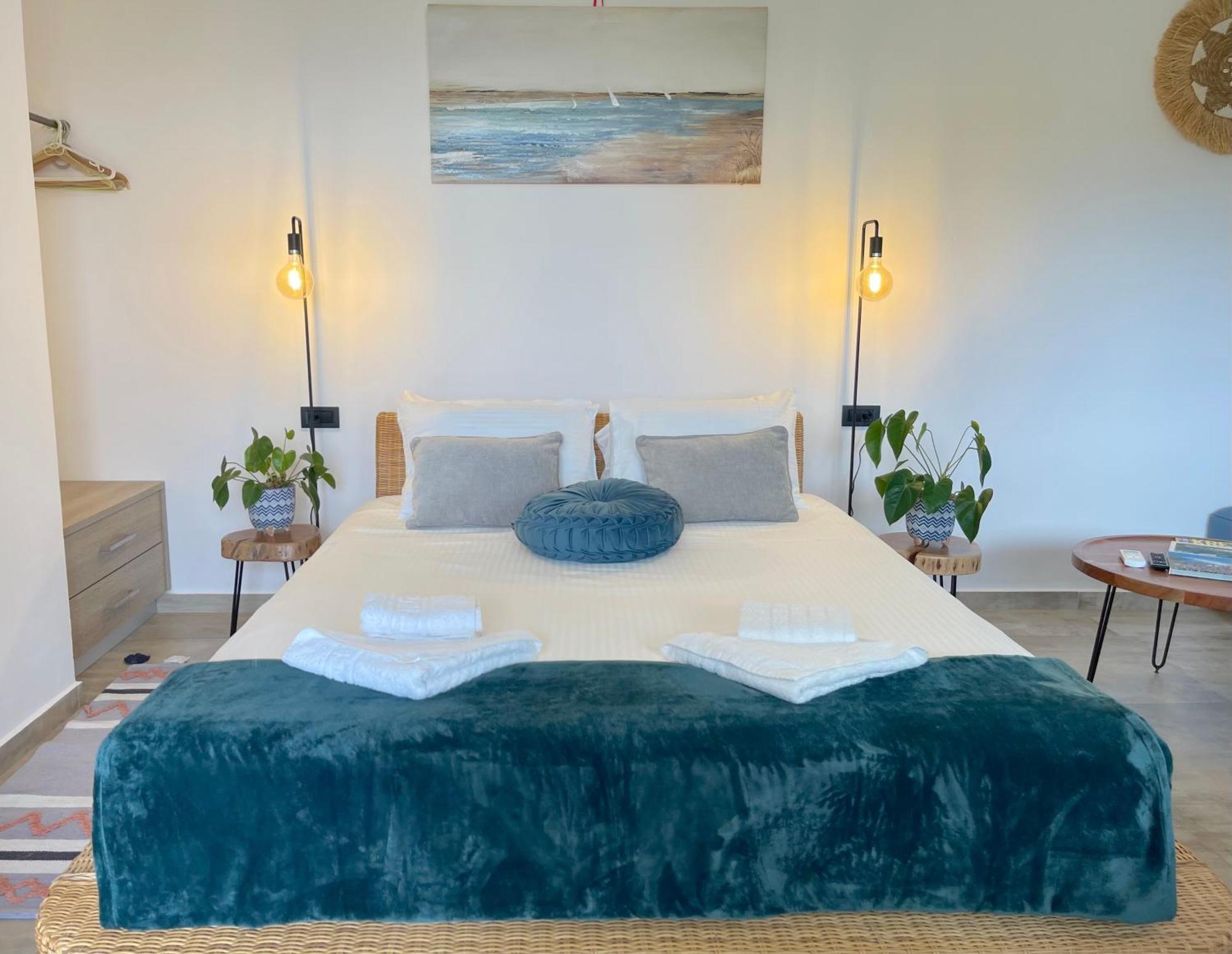 Cavos Luxury Apartments 키사모스 외부 사진